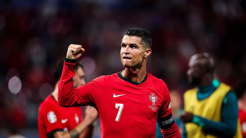 斯诺克世锦赛：斯佳辉领先半决赛前3个阶段 距挺进决赛仅差3局胜利.